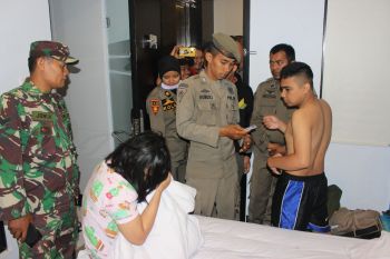 Tim gabungan amankan pasangan remaja menginap di hotel