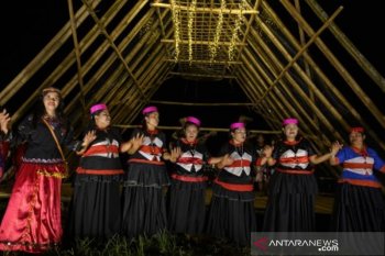 Kesenian rakyat Suku Pamona