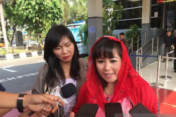 Dewi Tanjung laporkan Novel Baswedan ke Metro Jaya