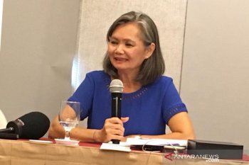 Cambodian opposition leader insists she will return home