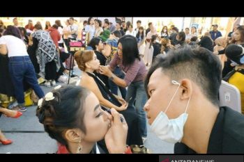 QL Cosmetic Make Up Party di Manado Meriah