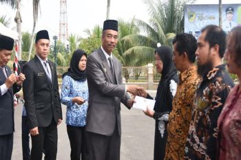 Pemkab Barito Utara serahkan tali asih untuk keluarga pahlawan