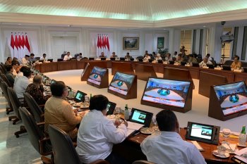 Presiden minta para Menteri belajar dari AS sebelum terbitkan peraturan