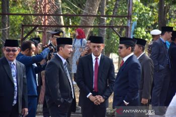 Kadiskes imbau masyarakat kurangi kegiatan di luar rumah