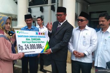 BP-Jamsostek serahkan santunan kepada keluarga almarhum Wali Nagari