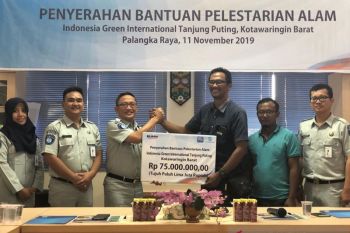 Jasa Raharja Kalteng salurkan bantuan bina lingkungan