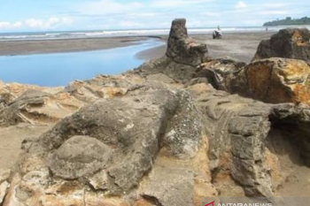 Air Manis beach is revitalized to pamper visitors