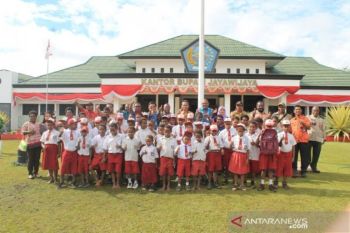 Ratusan pelajar Jayawijaya pindah keluar setelah kerusuhan Wamena