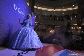 Peragaan busana pengantin
