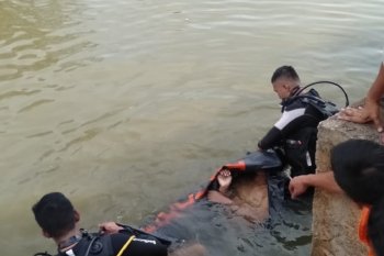 Dua pelajar tewas tenggelam di kolam penampungan ditemukan tim Basarnas