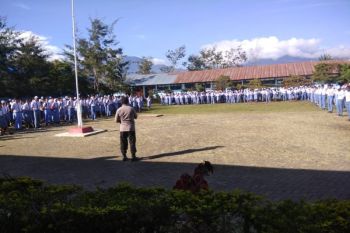 Pelajar Jayawijaya ujian akhir lebih awal