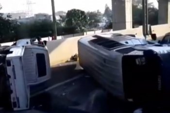 Dua kendaraan tabrakan di Tol Halim, seorang penumpang luka berat