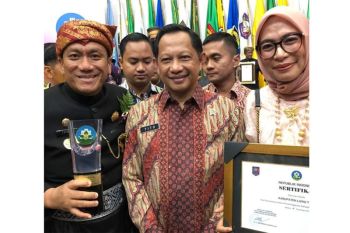 Pemkab Lutim raih penghargaan kabupaten sehat kategori Swasti Saba Wistara