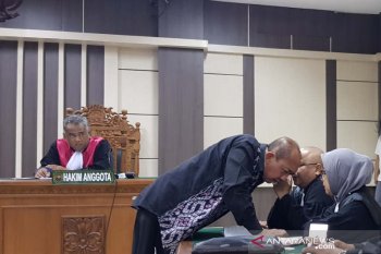 Mantan Bupati Sragen Agus Rahman divonis 1 tahun penjara