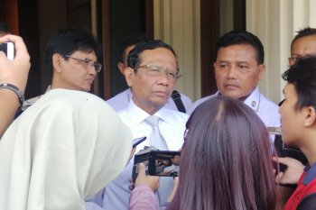 Mahfud sambut baik KPK ajukan Judicial Review UU KPK