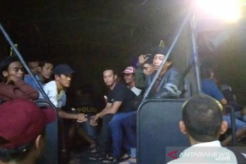 Polda Jatim gerebek dua lokasi perjudian di Surabaya