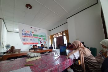 Wartawan di Sumbar diajarkan cara mendeteksi berita hoaks