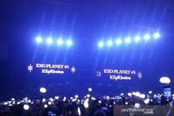 Walau tanpa kehadiran D.O, Xiumin dan Lay, EXO buka konser Jakarta