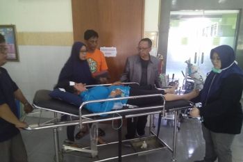 Minibus ditumpangi guru alami kecelakaan di  tol Pasuruan, satu meninggal