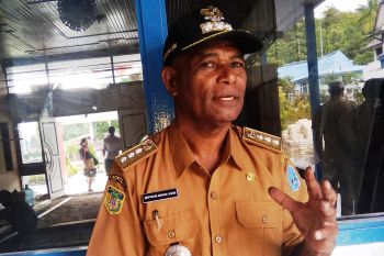 Warga perbatasan Biak-Supiori menggelar aksi sosial