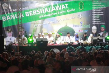 Ribuan jamaah hadiri Banua Bershalawat