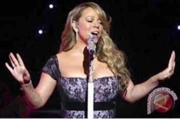 Lagu "All I Want for Christmas is You" milik Meriah Carey sabet tiga rekor Guinness