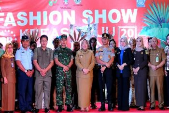 Tingkatkan semangat menjaga lingkungan di Kobar melalui peragaan busana daur ulang