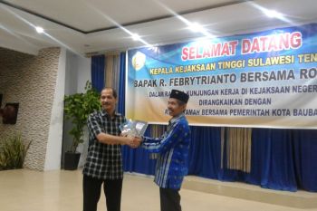 Kejati Sultra minta jajarannya dukung investasi dari segi penegakan hukum
