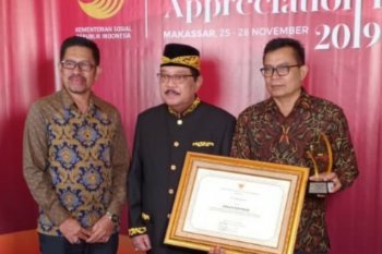 Bupati Paser Raih Penghargaan PKH Dari Kemensos