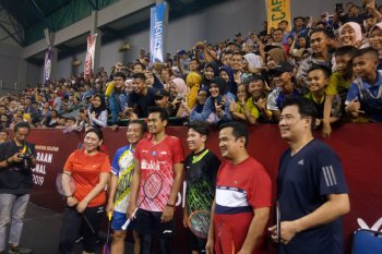 Aksi kocak Susi Susanti CS sukses buat penonton histeris