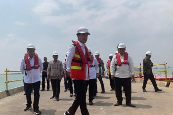 Jokowi ajak Putri Tanjung dan Taufan ke Subang beri sentuhan fintech