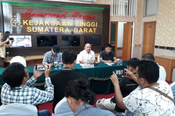 Kejati Sumbar buru tujuh terpidana korupsi