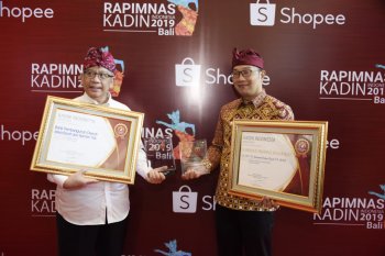 Emil Gubernur Terbaik 2019 versi Kadin