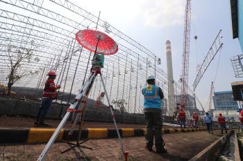 PLN selesaikan pemasangan struktur baja PLTU Indramayu