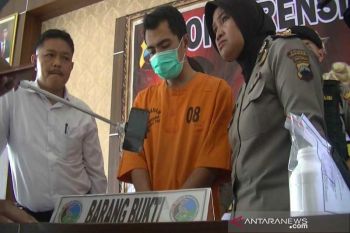 Budiyono diamankan polisi karena kedapatan simpan ganja di motornya