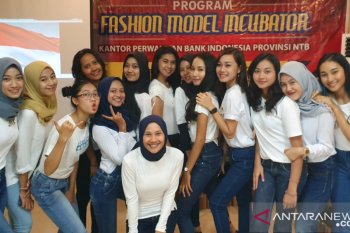 BI NTB mencetak model profesional untuk promosikan tenun