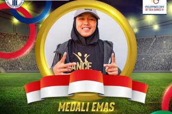 Emas ledua, Cindy jadi yang pertama kumandangkan Indonesia Raya lewat dancesport