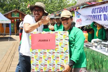 Wabup Banjar outbond bersama ratusan pegawai