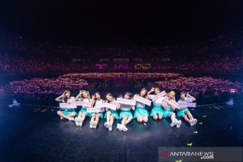 TWICE menutup perjalanan tur dunia 'TWICELIGHTS' di Seoul