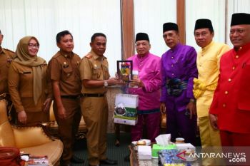 Pemkot Gorontalo studi komparatif tentang nilai adat istiadat di Palu