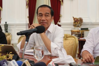 Jokowi : Ganti birokrat dengan "artificial intelligence" demi kecepatan