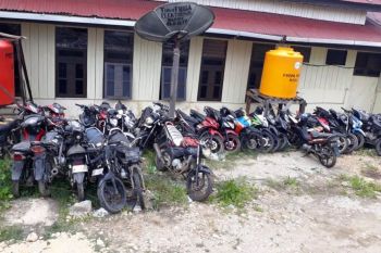 Puluhan motor terjaring razia polisi di Paniai