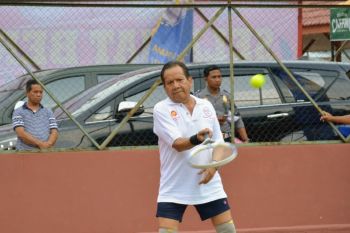 Gubernur Sulteng Buka turnamen tenis Siranindi Cup V