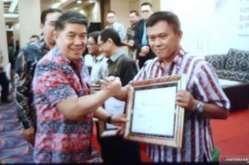 Minahasa Tenggara raih penghargaan KIP