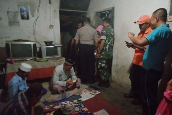 Angin kencang, rumah runtuh, satu orang tewas
