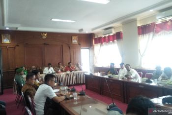 Peletakan batu pertama Pasar Pariaman bertepatan dengan Hari Nusantara