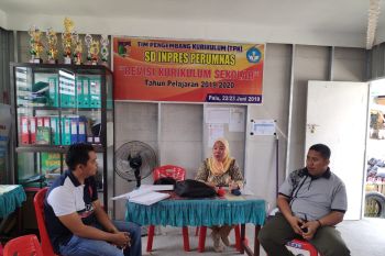 Legislator temukan SD darurat untuk korban bencana yang tak layak pakai