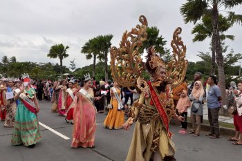 Karnaval Batam diikuti enam negara
