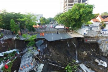 PN Surabaya jadwalkan sidang di lokasi jalan ambles Raya Gubeng