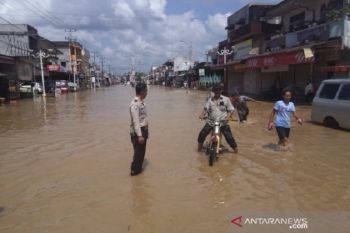 Balita tewas terseret banjir di Rokan Hulu